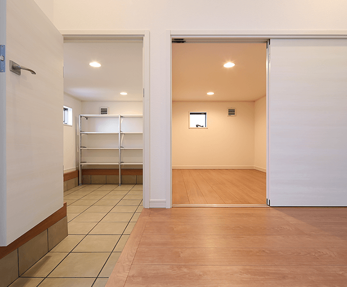 土間収納＋大型収納