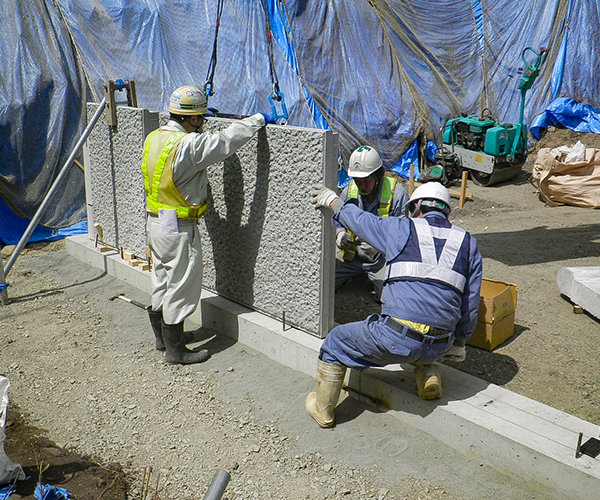 補強土壁工(テールアルメ):3.璧面材(パネル)建て込み1