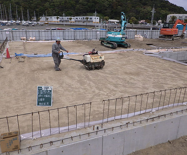 海陽ヨットハーバー整備工事 土間下 地盤改良工事2